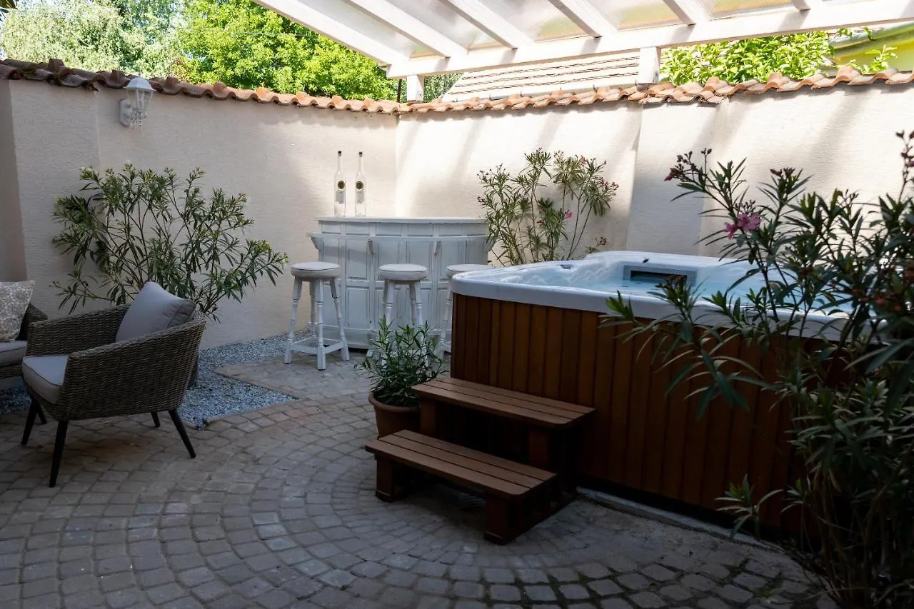 Egercottages - La Maison Apartment